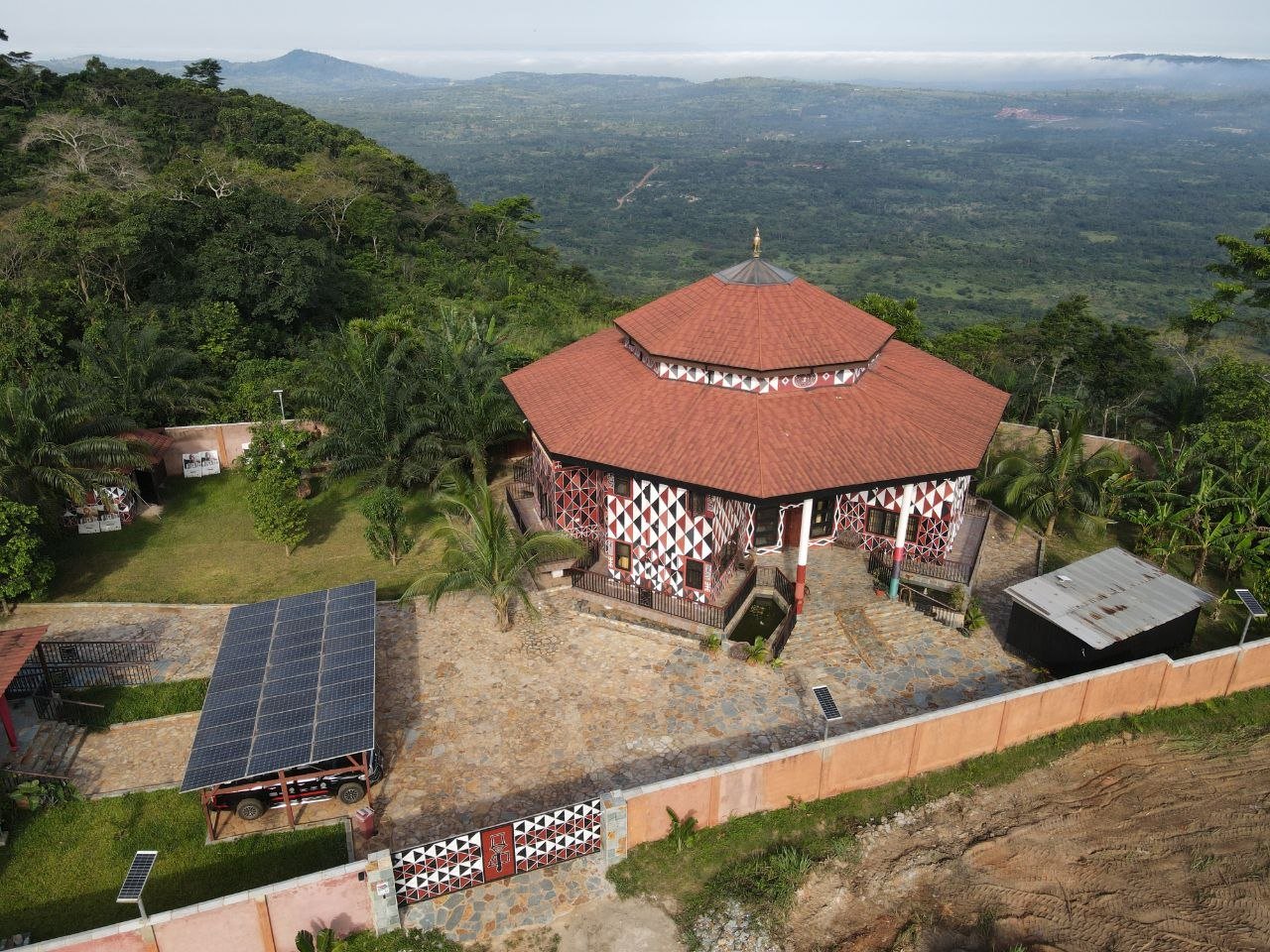 Project banner for Abibitumi Headquarters